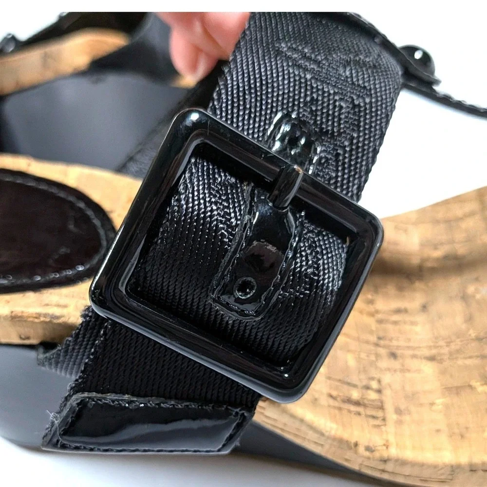 Coach Bernadette Black Patent Leather Cork Wedge Thong Sandals Y2K Coastal 6.5B